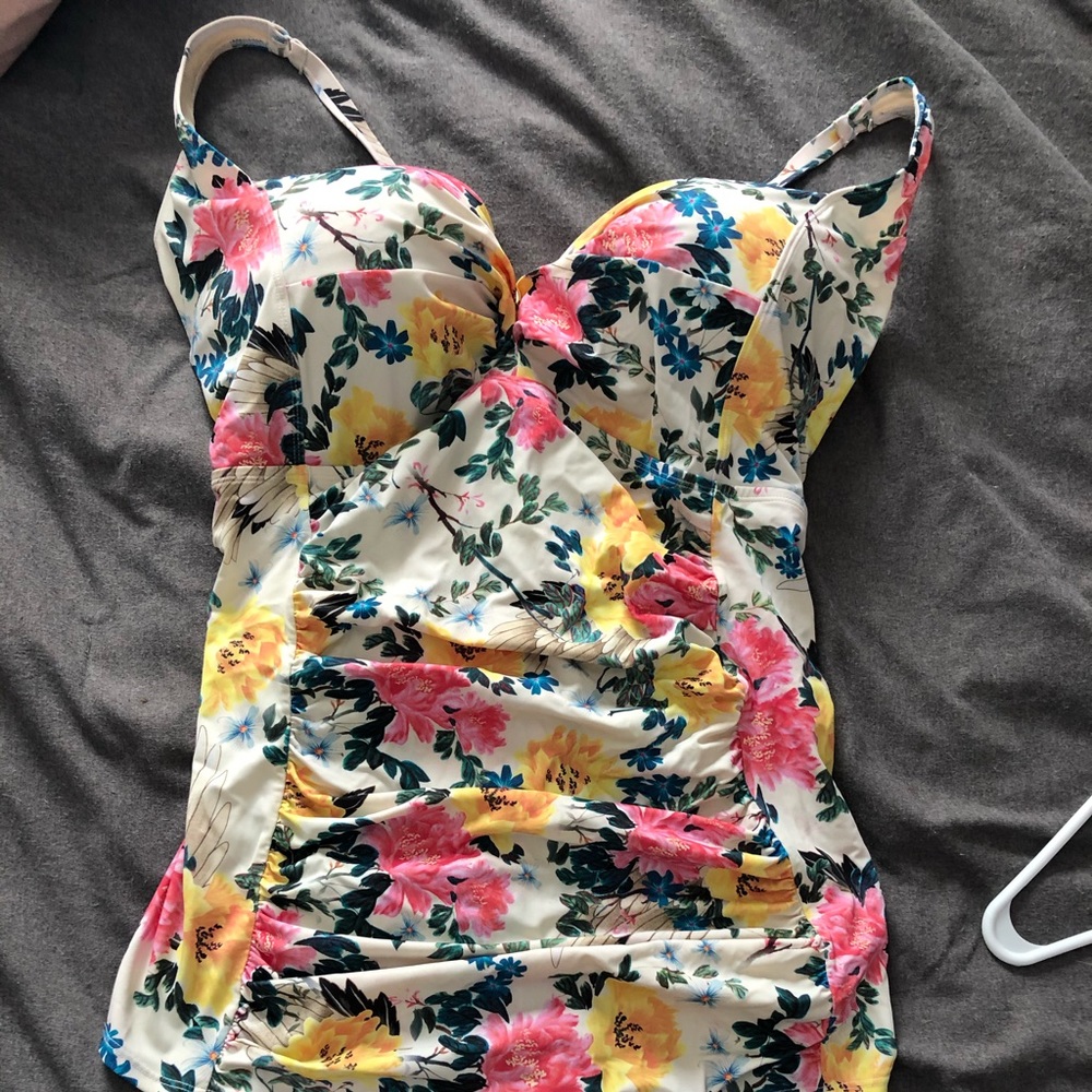 Torrid size 5 one piece swim suit floral